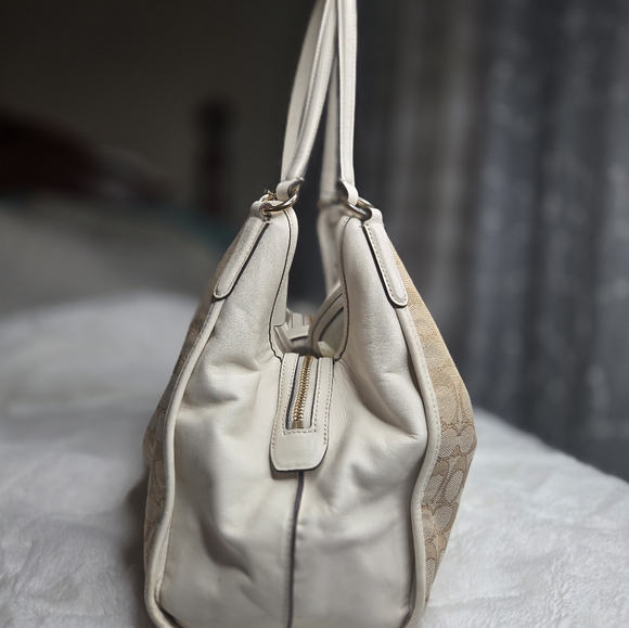 Coach Handbag & Wallet - Picture 3 of 16